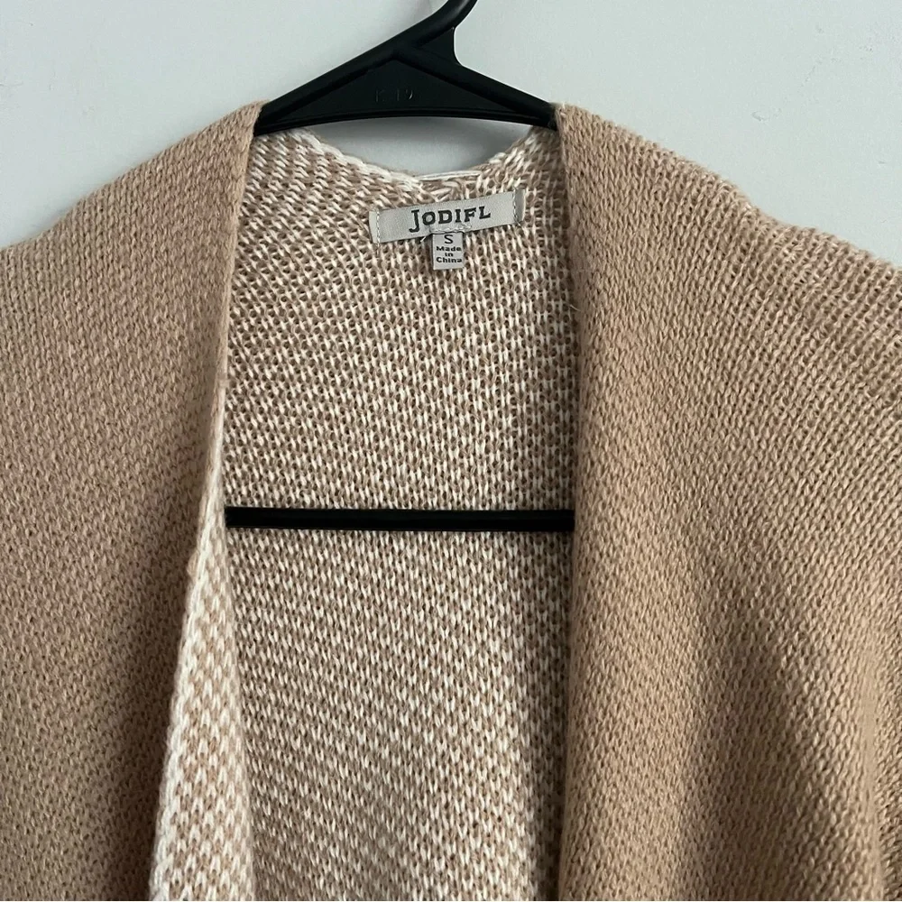 JODIFL Neutral Color Block Open Front Fringe Hem Poncho/Shawl